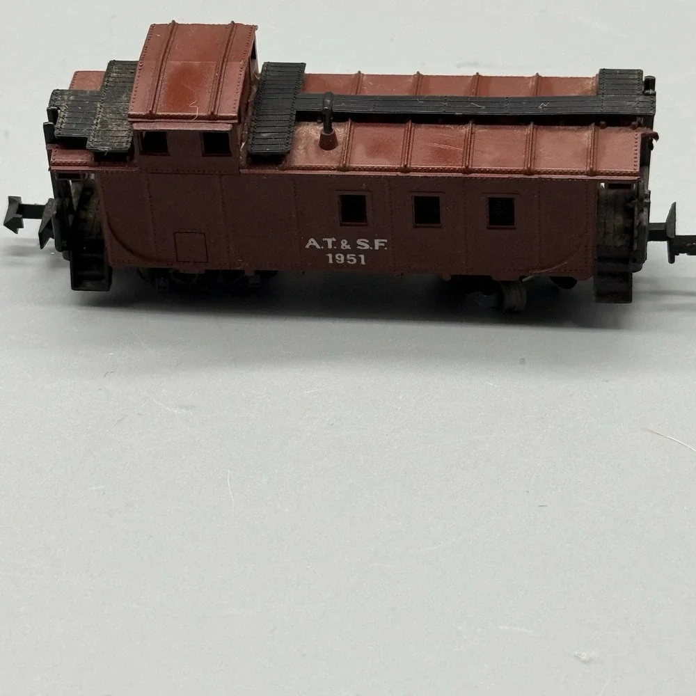 Atlas vintage scale
